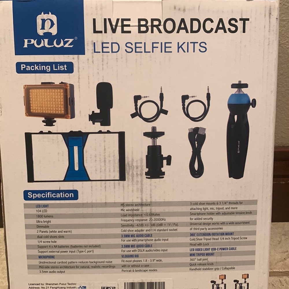 Brand New still in the box Live Broadcast LED Selfie Kit
